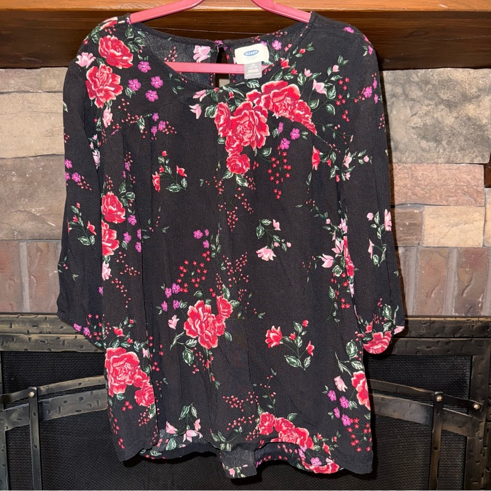 Old Navy Black Ruffled Blouse with 3/4 Sleeves